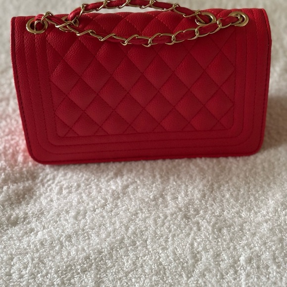 NWOT Karia Crossbody Bag Color Red - Picture 5 of 9